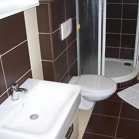 Jecminek Guest house *